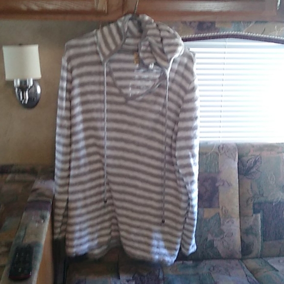 Striped Hoodie - Picture 1 of 4